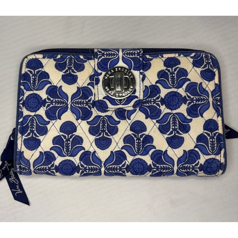 Vera Bradley Turnlock Wallet Blue White Floral Quilted Cotton Zip Around